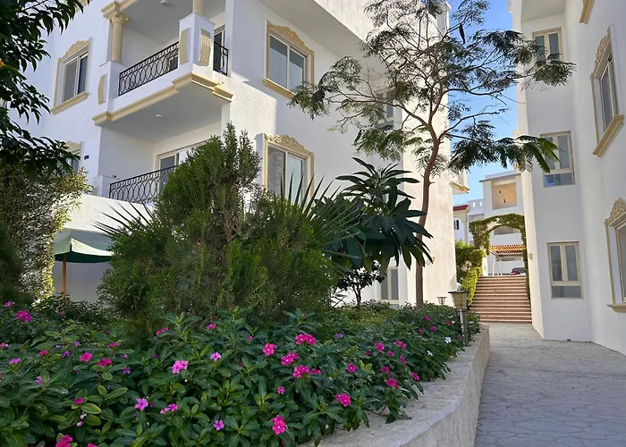Hills 3br With Pool View And Free Access Appartement