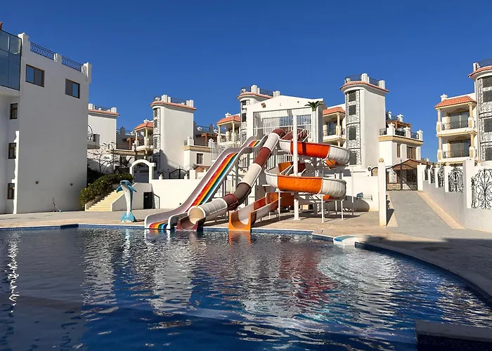 Hills 3br With Pool View And Free Access *